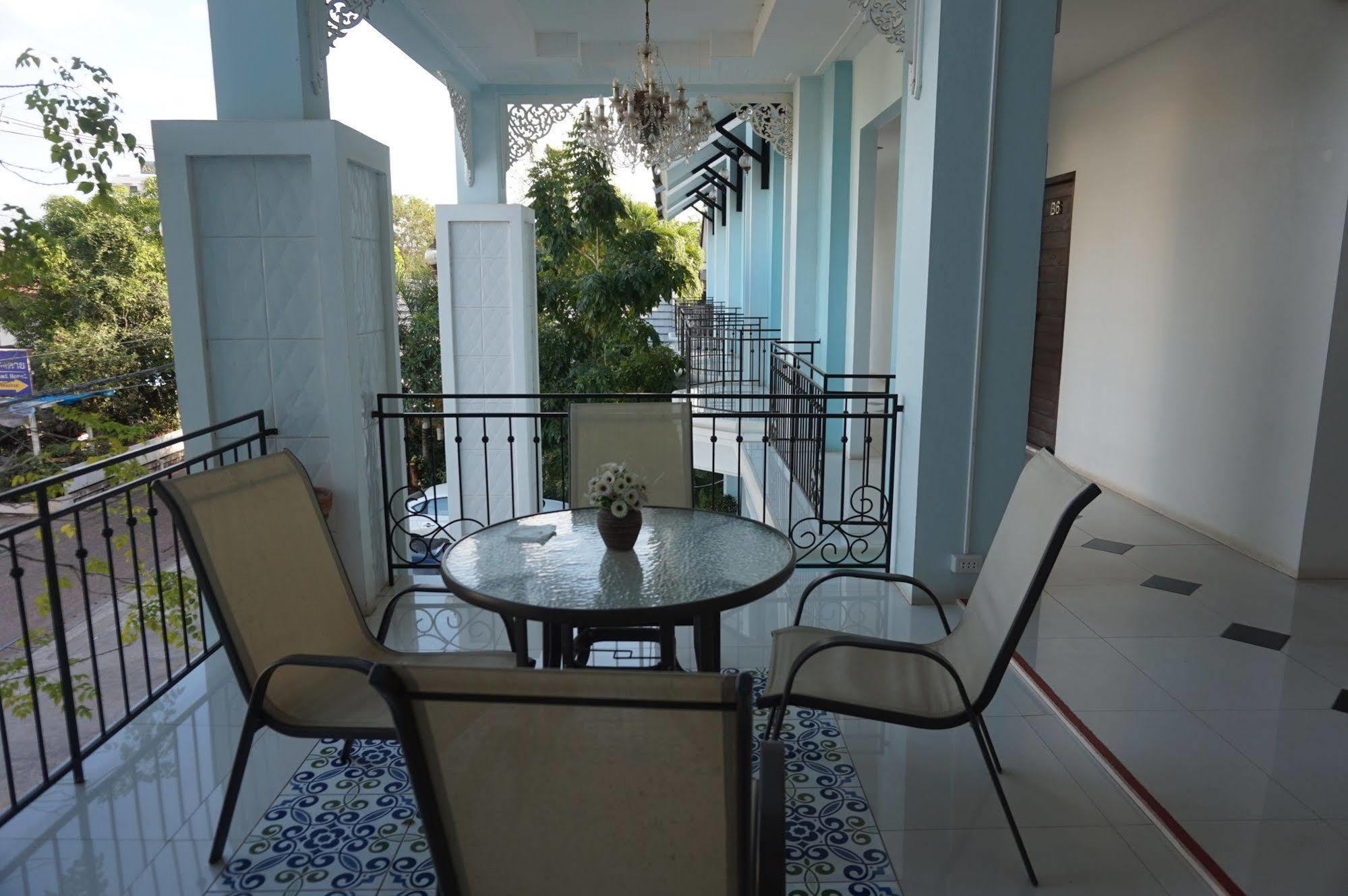 Crystal Nongkhai Hotel Nong Khai Exterior foto
